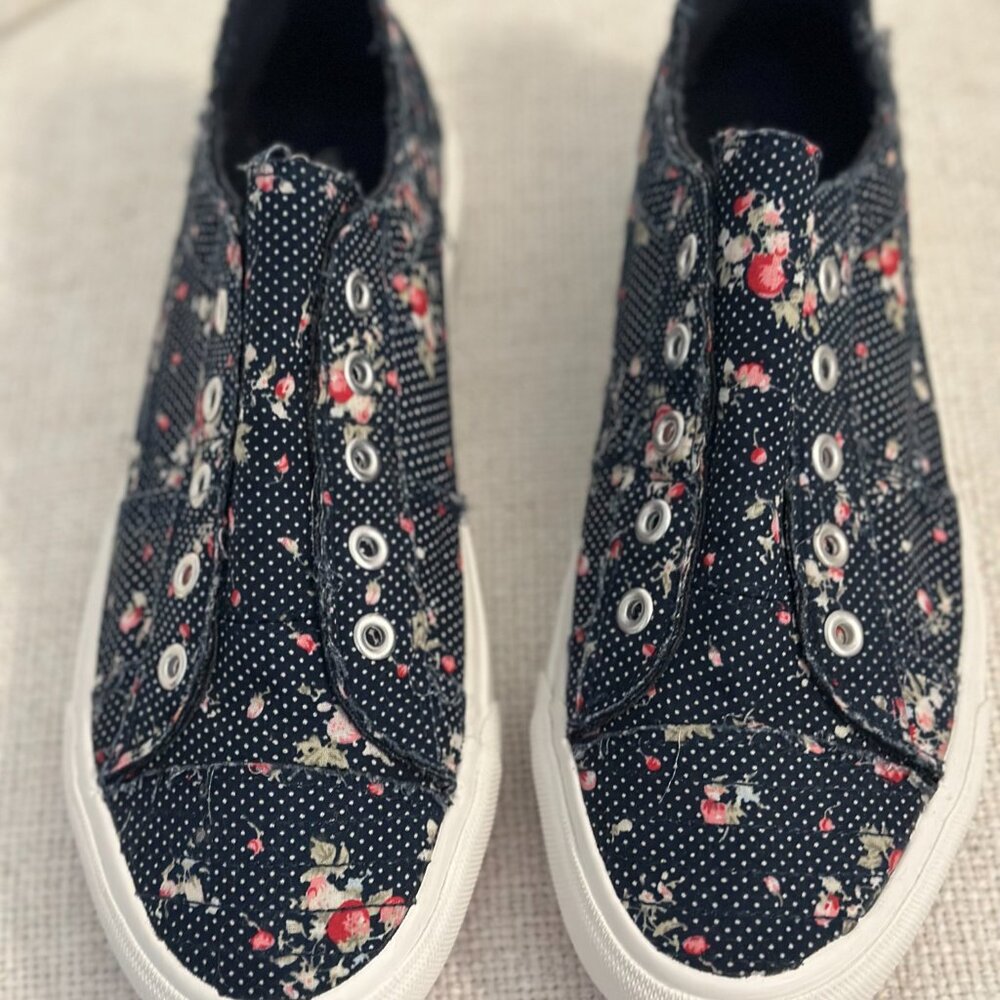 Corkys Floral Sneakers - Picture 2 of 4
